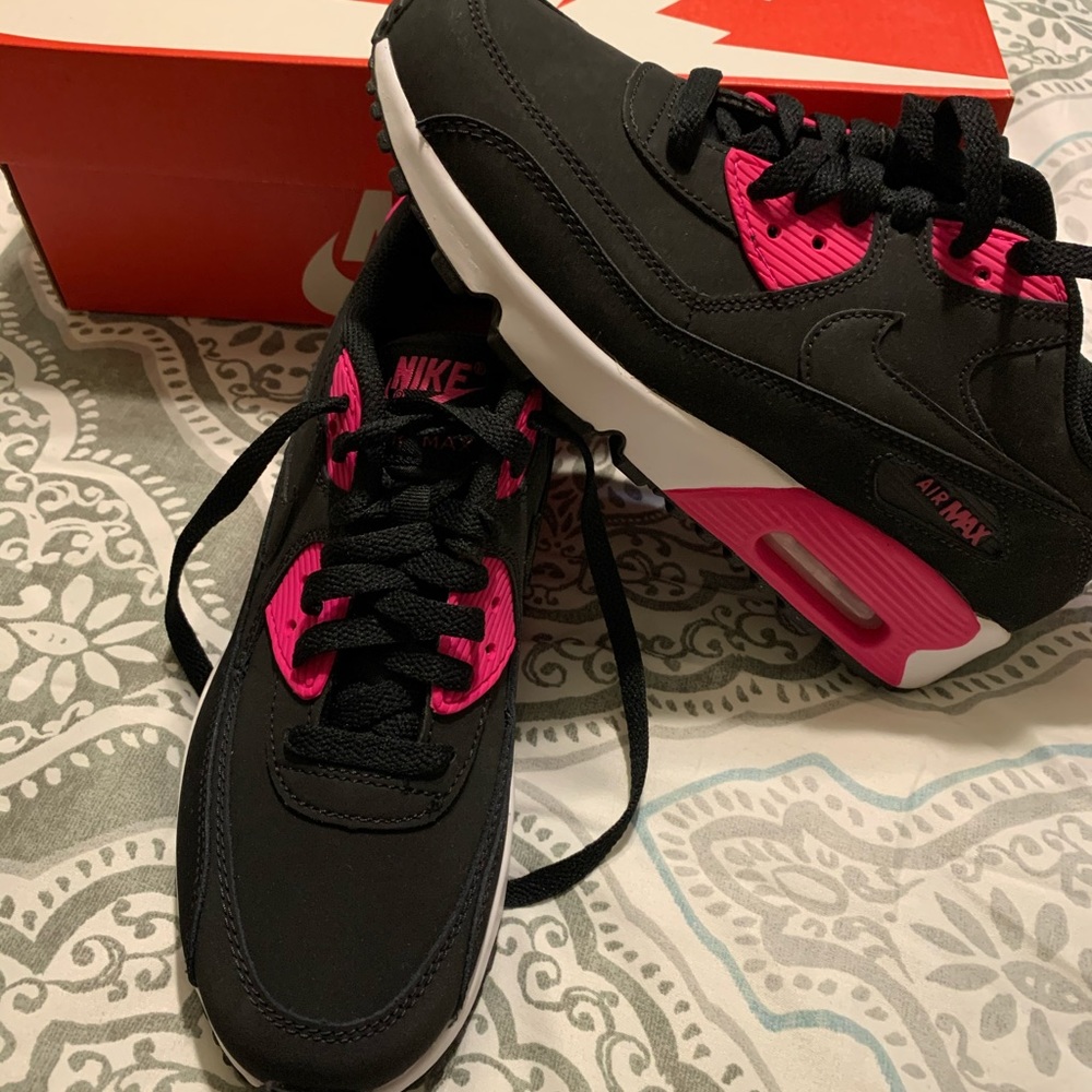 Nike Air Max 90 LTR  (GS) NWT